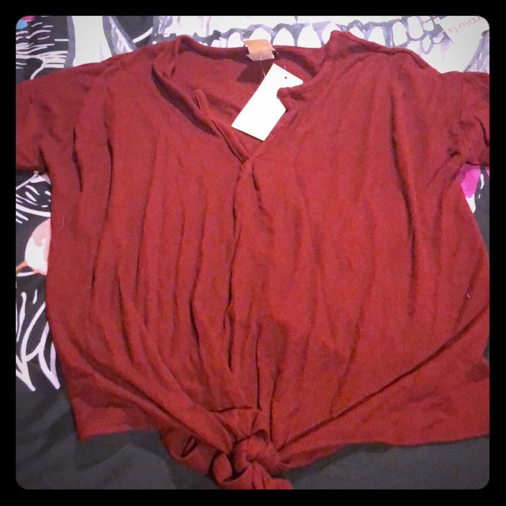 New with Tags live in the moment tied waist shirt